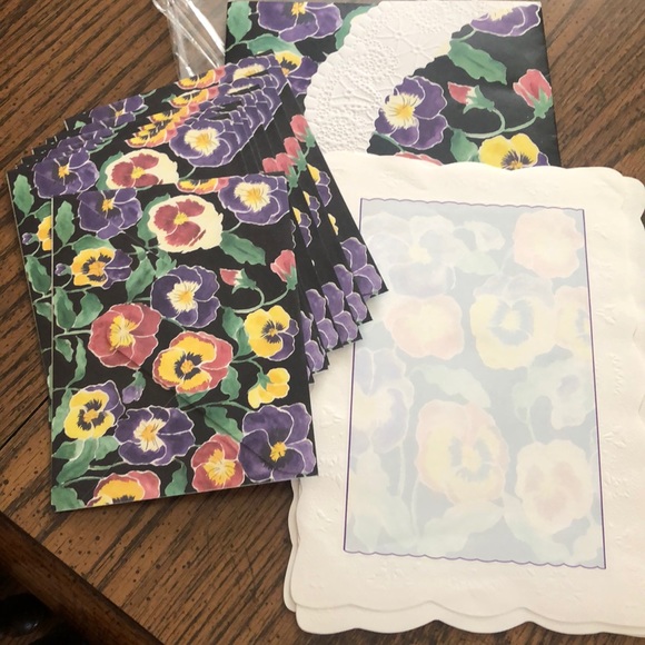 Hallmark stationery set - Picture 4 of 4